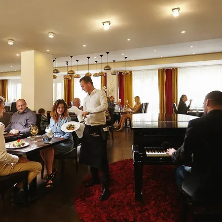 Paradise Wellness Hotel Karlovy Vary