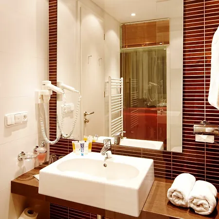 Paradise Wellness Hotel Karlovy Vary